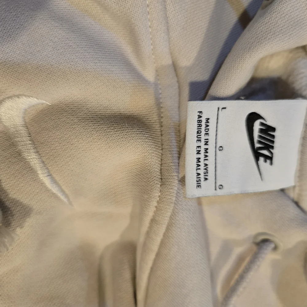 Nike Off-White Pullover Hoodie - Picture 6 of 6